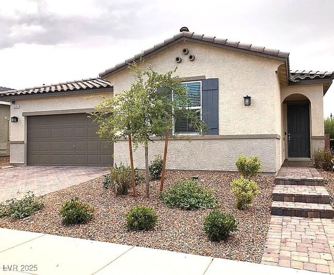 property at 2771 Alta Vista St