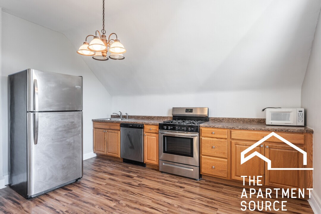 2853 W Dickens Ave in Chicago, IL - Building Photo