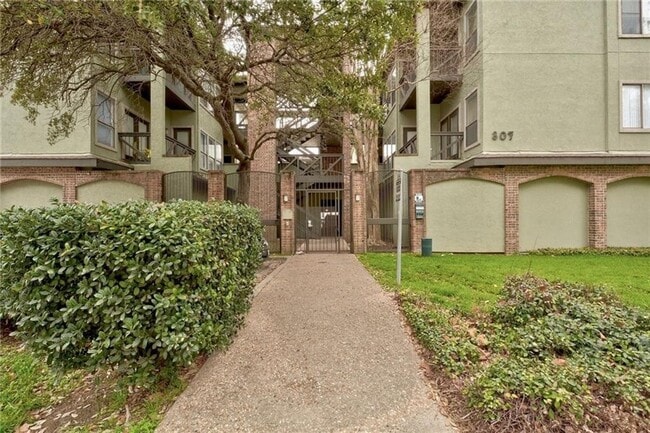 property at 807 W 25th St