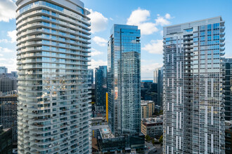 The Ivey on Boren in Seattle, WA - Foto de edificio - Building Photo