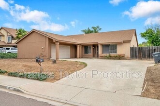 929 Mulberry Dr in San Marcos, CA - Building Photo - Building Photo
