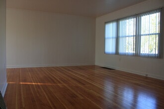 1334 Hunt Ave in Richland, WA - Building Photo - Building Photo