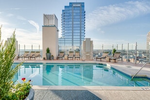 Skyhouse Raleigh in Raleigh, NC - Building Photo