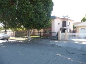 722 Coronel St Apartments