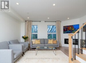 95 Weldrick Rd E in Richmond Hill, ON - Building Photo - Building Photo