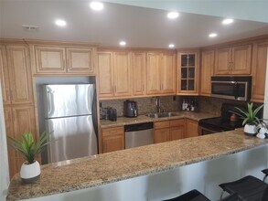 19370 Collins Ave, Unit 809 in Sunny Isles Beach, FL - Building Photo - Building Photo