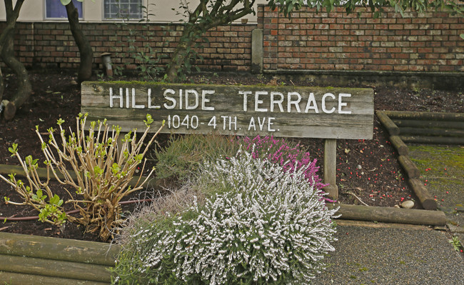 Hillside Terrace in New Westminster, BC - Building Photo - Building Photo