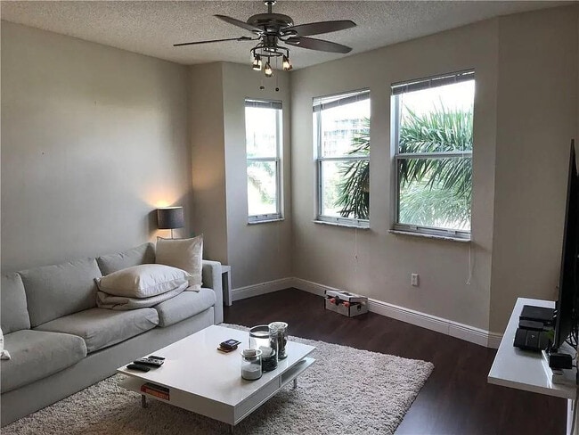 property at 533 NE 3rd Ave