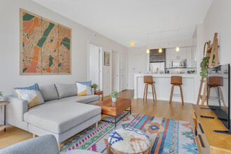 795 Columbus Ave in New York, NY - Building Photo - Building Photo