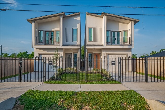 property at 3544 Mt Pleasant St