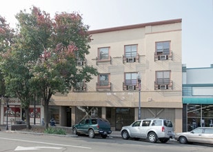 The Glenwood in Porterville, CA - Building Photo - Building Photo