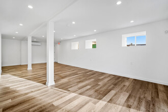 21 N Albany Ave in Atlantic City, NJ - Building Photo - Interior Photo