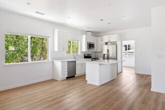 1941 Abbott St in San Luis Obispo, CA - Building Photo - Building Photo