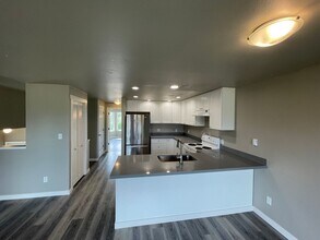 5733 91st Ave NE in Lake Stevens, WA - Building Photo - Building Photo