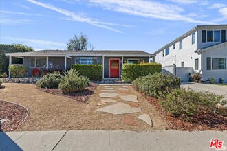 8027 Handley Ave in Los Angeles, CA - Building Photo - Building Photo