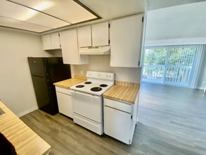 10858 1st Ave SW in Seattle, WA - Building Photo - Building Photo