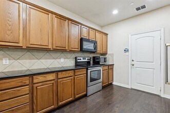2277 Salado Dr in Lewisville, TX - Building Photo - Building Photo
