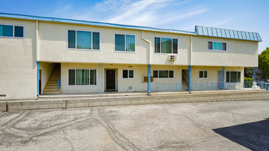 201 S Olive Ave in Alhambra, CA - Building Photo - Building Photo