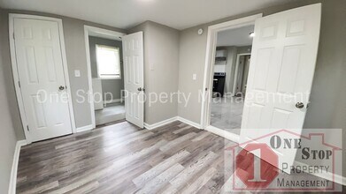 7945 Agnes Ave in Kansas City, MO - Building Photo - Building Photo