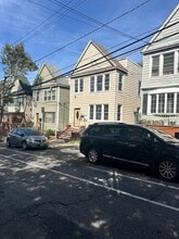 300 Van Nostrand Ave in Jersey City, NJ - Building Photo - Building Photo
