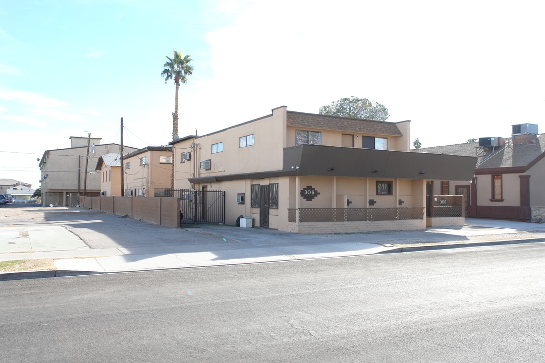 306 9th St in Las Vegas, NV - Building Photo