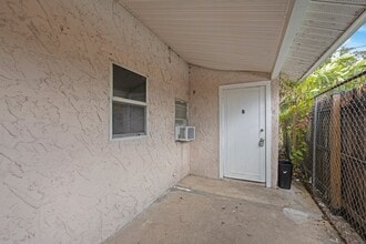 4540 41st Ave N in St. Petersburg, FL - Building Photo - Building Photo