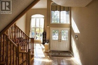 28 Gemini Crescent in Richmond Hill, ON - Building Photo - Building Photo