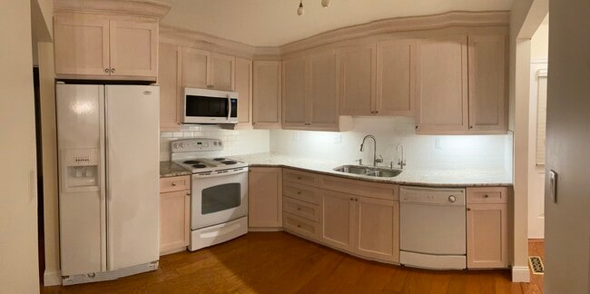 property at 8C Benjamin Franklin Dr