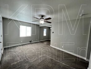 1628 N Golden Gate Ave in Stockton, CA - Building Photo - Building Photo