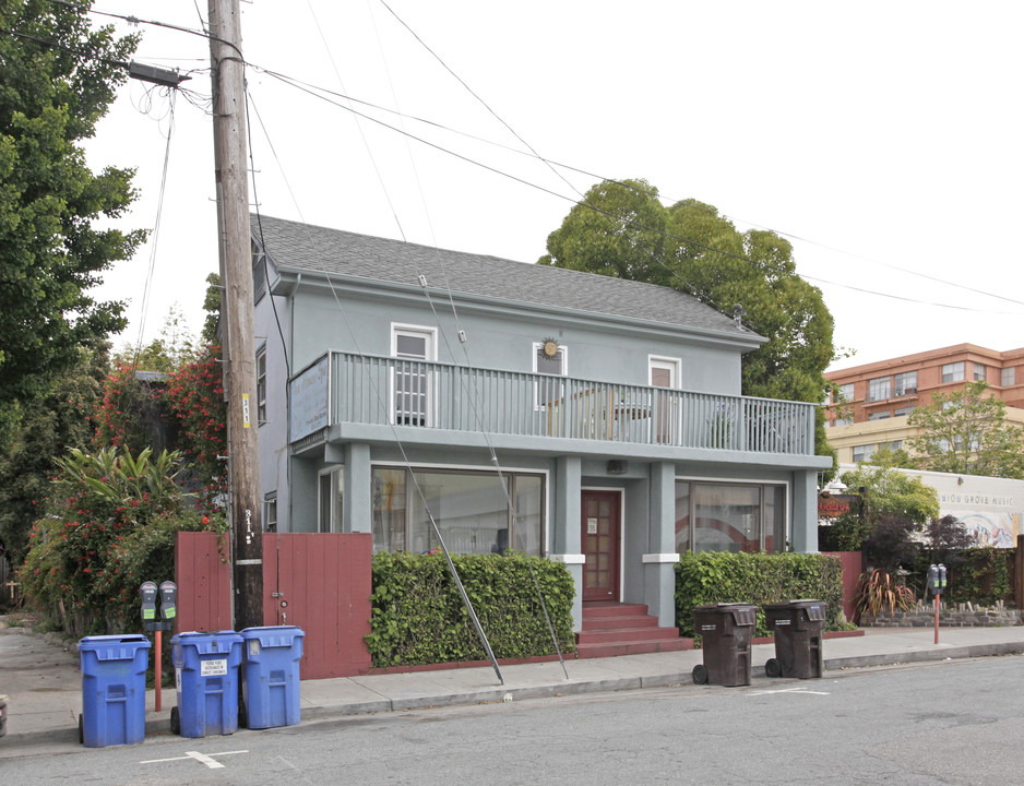 Nelson Apartments in Santa Cruz, CA - Building Photo