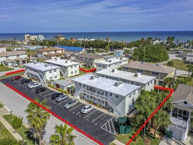 651 Palm Dr in Satellite Beach, FL - Building Photo