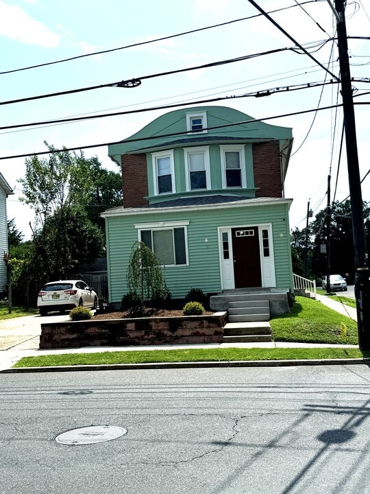 2 E Mill Rd, Unit 2c in Maple Shade, NJ - Building Photo