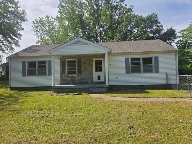 property at 1405 Shawnee Dr