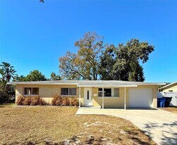 5520 Hobson St NE in St. Petersburg, FL - Building Photo