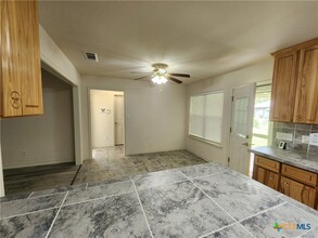 152 Lane Loop, Unit 237 in Salado, TX - Building Photo - Building Photo