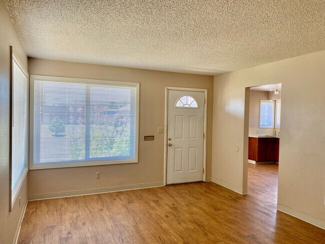 2231 Union Ave in Klamath Falls, OR - Foto de edificio - Building Photo