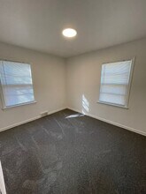 6126 E Harry St in Wichita, KS - Building Photo - Building Photo