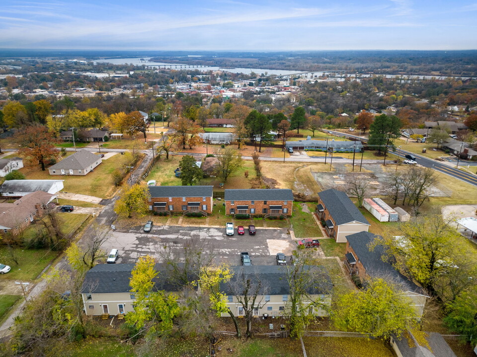 Hillside Townhomes in Van Buren, AR - Foto de edificio