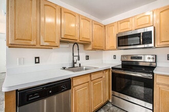 1947 Lindsay Ln in Ann Arbor, MI - Building Photo - Building Photo