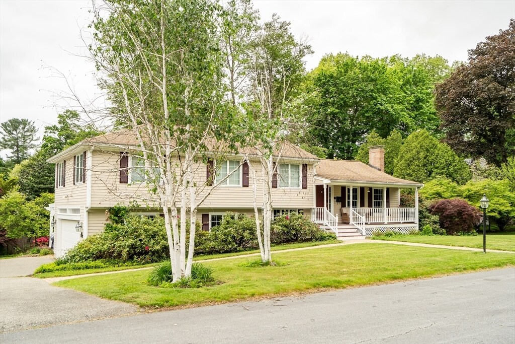 10 Ballard Terrace in Lexington, MA - Building Photo