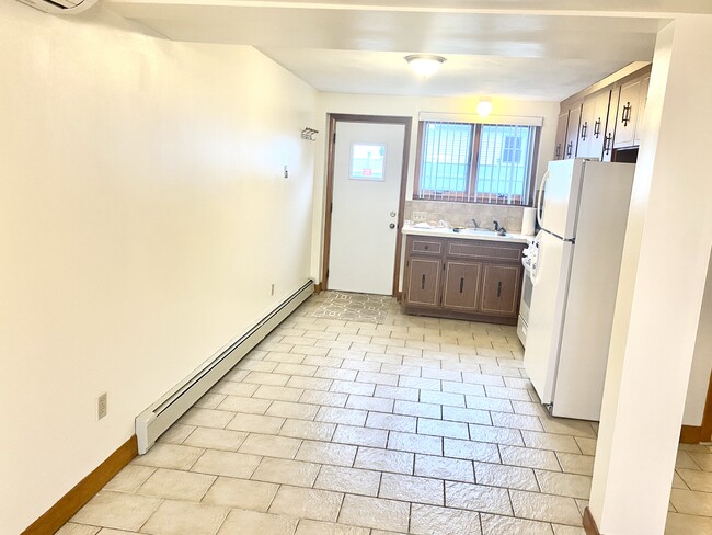 43 Bryant St, Unit 2 in Revere, MA - Foto de edificio - Building Photo