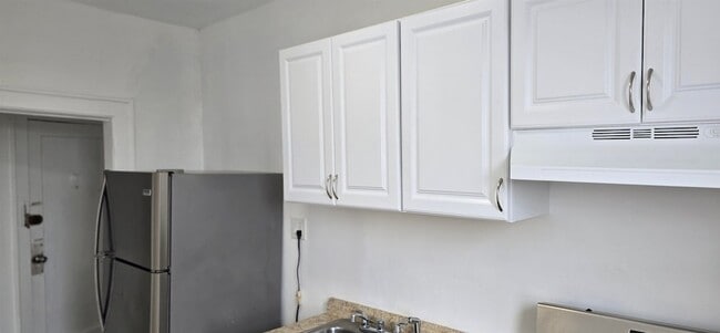 277 Harrison Ave, Unit #2 in Jersey City, NJ - Building Photo - Building Photo