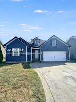 492 Medallion Cir in Clarksville, TN - Building Photo