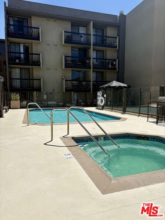 property at 7320 Hawthorn Ave