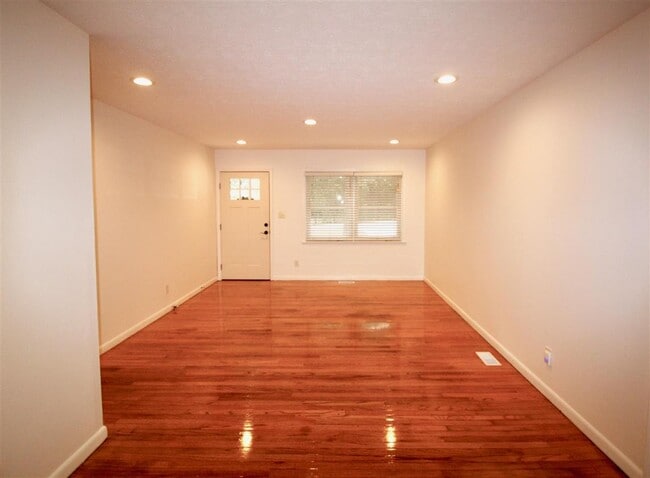 520 N Hale St in Southern Pines, NC - Building Photo - Building Photo