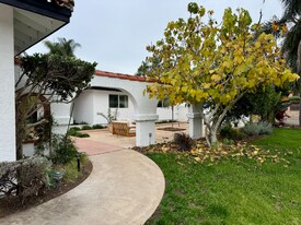 2012 Troy Pl in Vista, CA - Building Photo