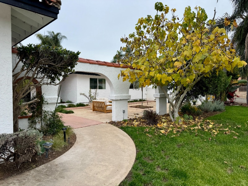 2012 Troy Pl in Vista, CA - Building Photo