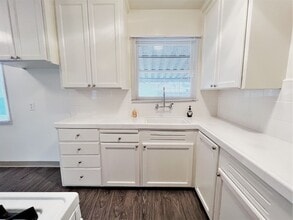 1305 S Chester Ave in Bakersfield, CA - Building Photo - Building Photo