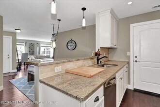 13 Racquet Rd in Wall Township, NJ - Building Photo - Building Photo