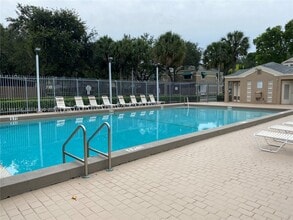 5150 Lake Loop Rd in Cooper City, FL - Building Photo - Building Photo